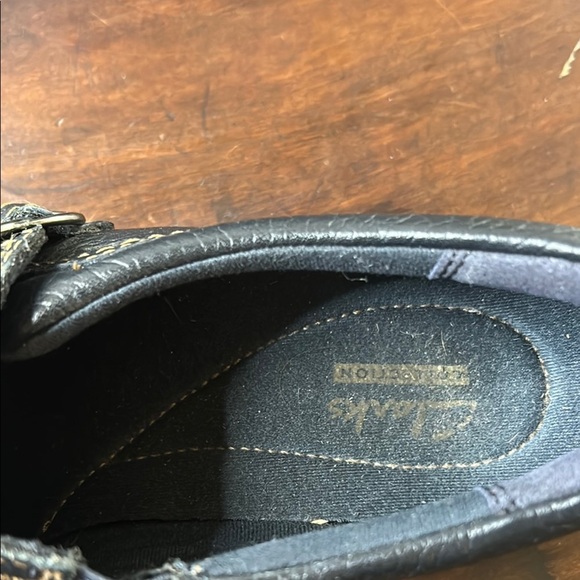 Clarks Women's Navy Leather Flats Sz 9.5 - Picture 7 of 9